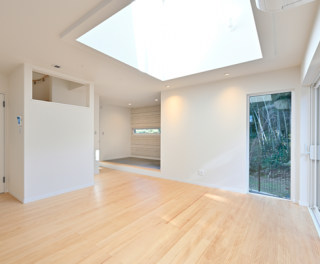 室内の壁で見る、工事中と仕上がり後のbefore↔after①